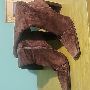 Vintage suede boots size 8.5